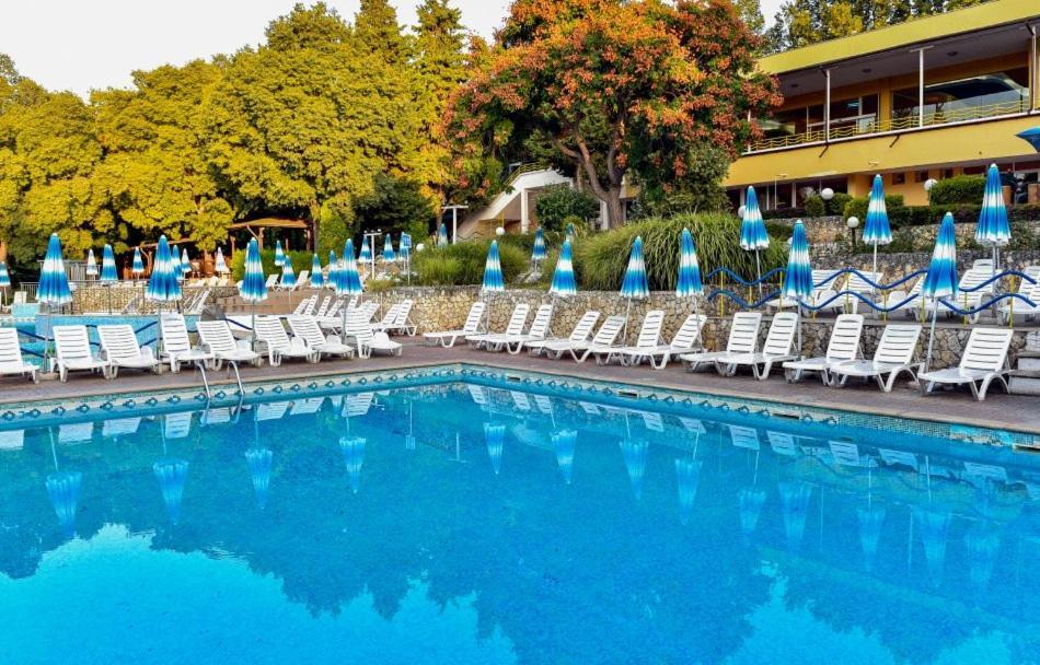 Hotel Orhidea البينا المظهر الخارجي الصورة