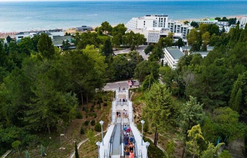 Hotel Orhidea البينا المظهر الخارجي الصورة