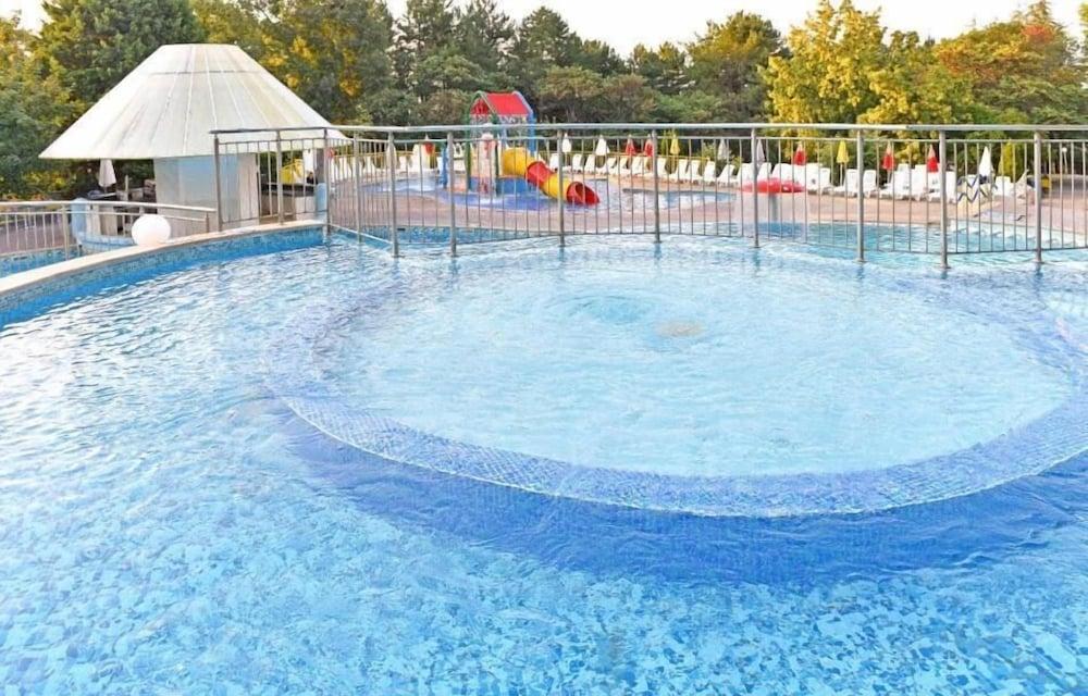 Hotel Orhidea البينا المظهر الخارجي الصورة