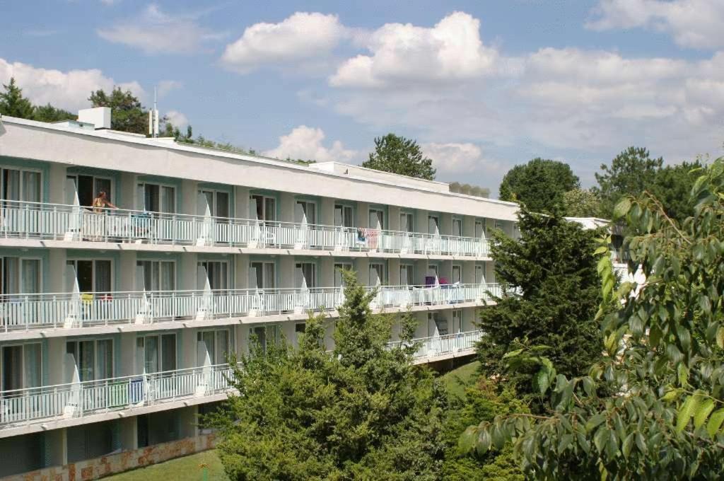 Hotel Orhidea البينا المظهر الخارجي الصورة